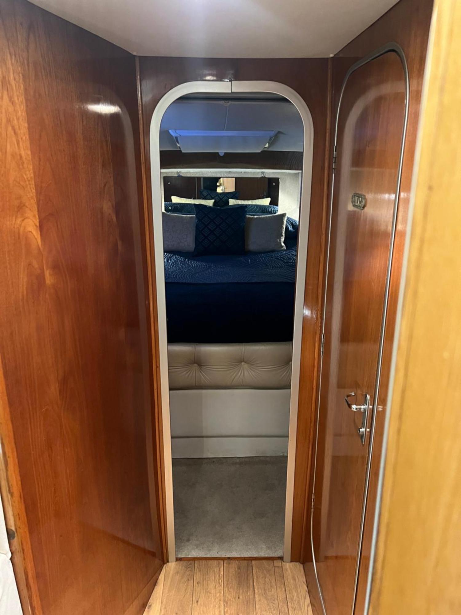 Luxury 40 Foot Yacht On 5 Star Ocean Village Marina Southampton - Minutes Away From City Centre And Cruise Terminals - Free Parking Included 外观 照片